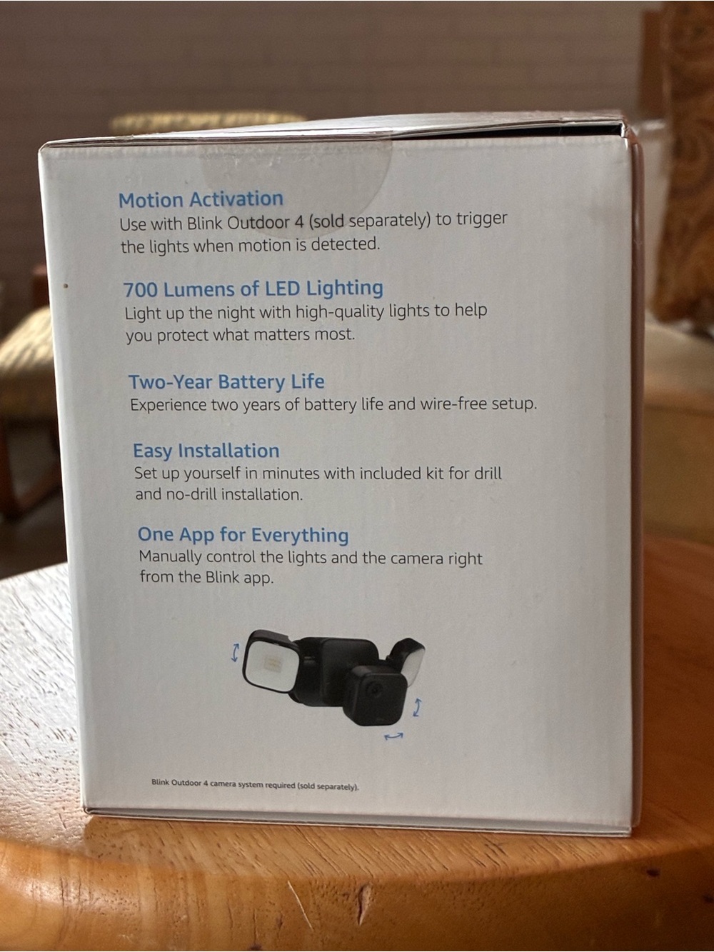 Blink Outdoor Floodlight Mount Wire-free, 700 lumens 2-yr battery NIB - Picture 4 of 11